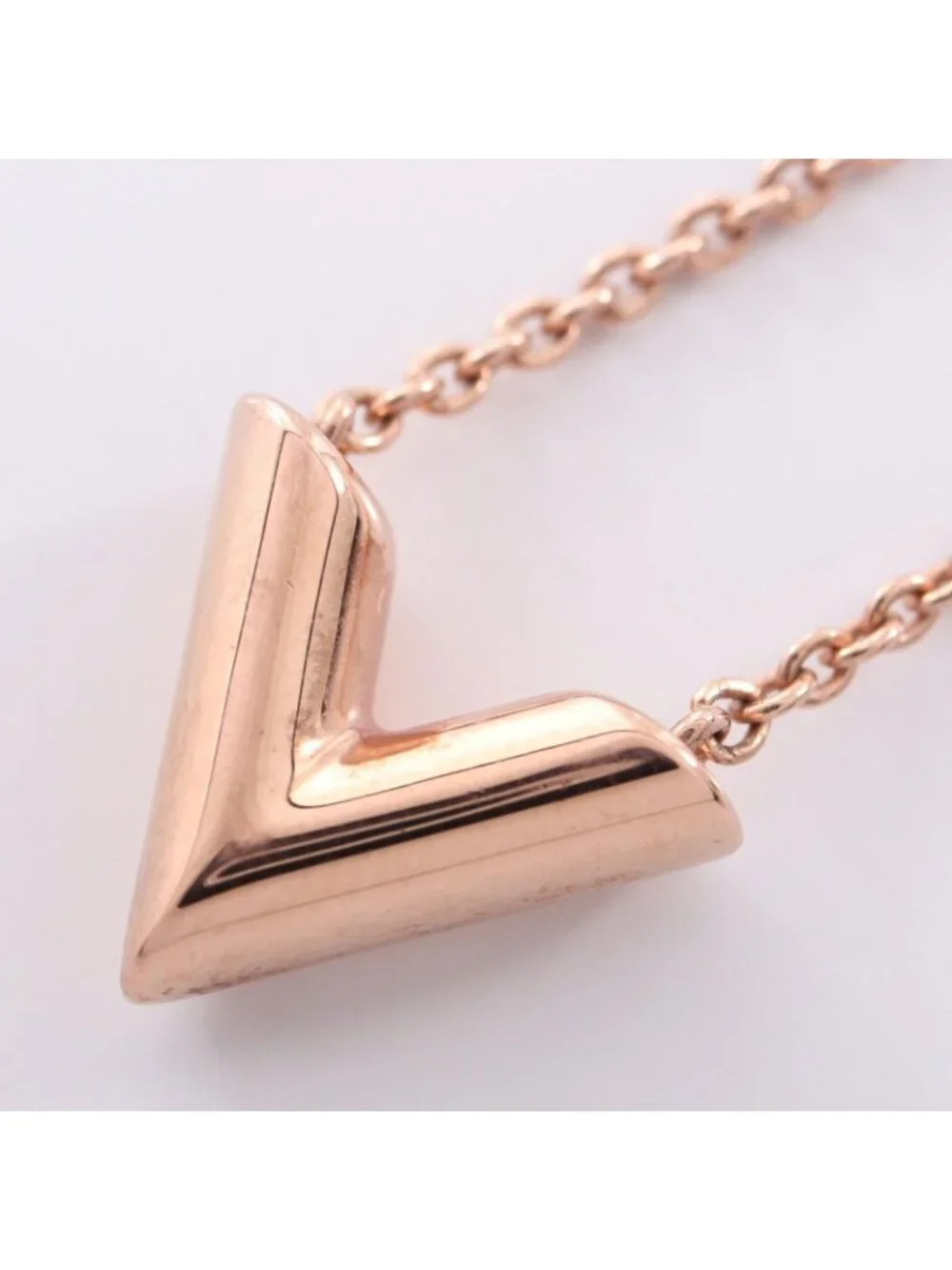 Louis Vuitton Necklace Essential